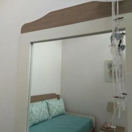 度假居 Cute Maisonette No2 On Coastal Sidewalk 尼基季